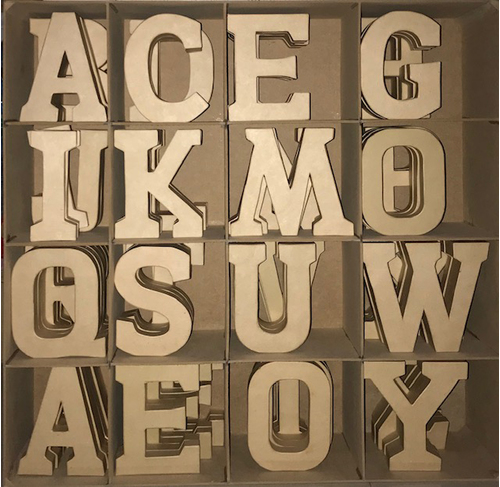 Expositor lleno alfabeto 20cm